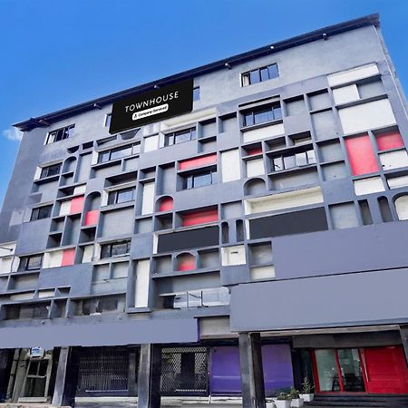 Отель Super Townhouse Nagpur Railway Station Экстерьер фото