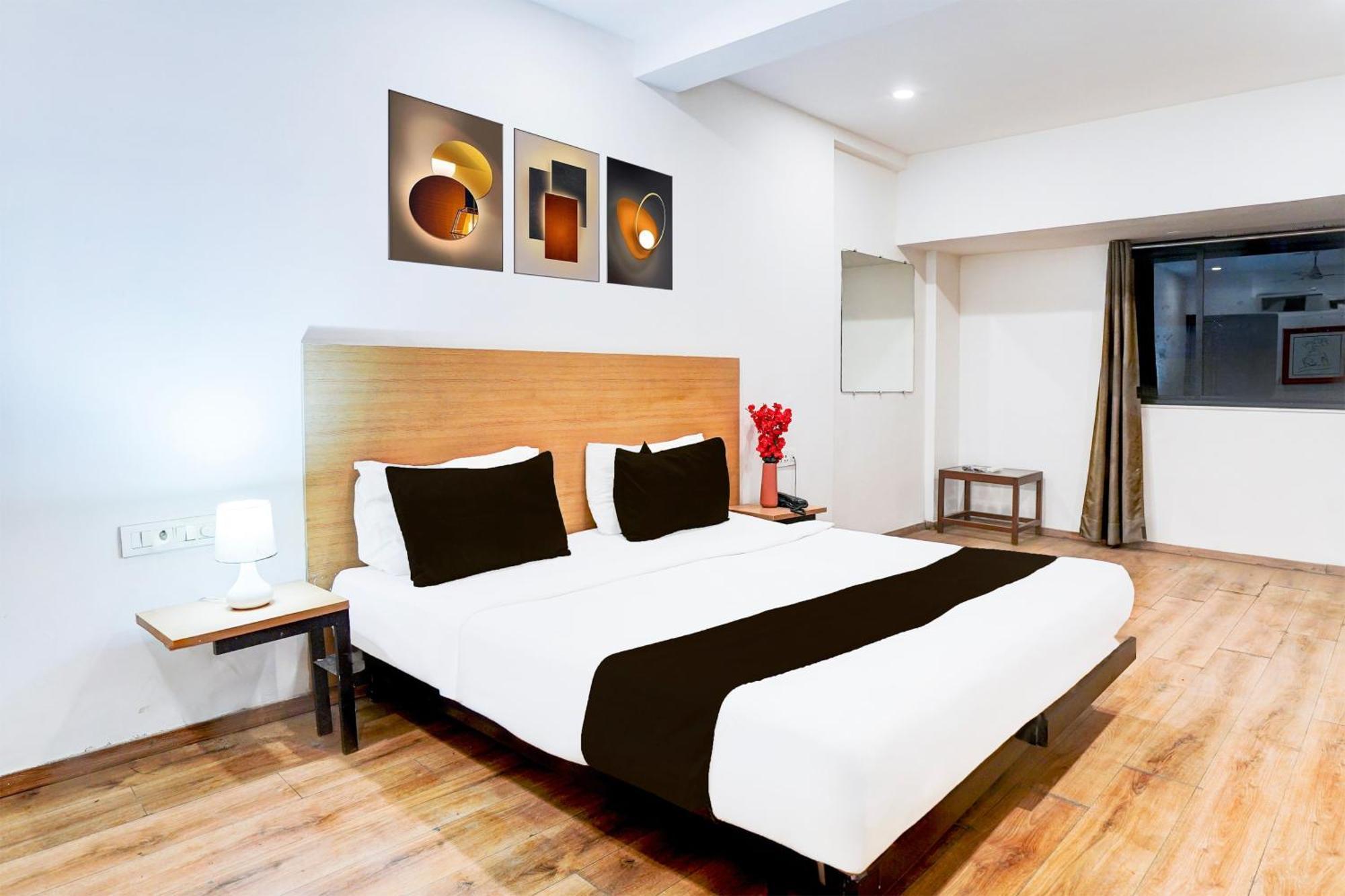 Отель Super Townhouse Nagpur Railway Station Экстерьер фото