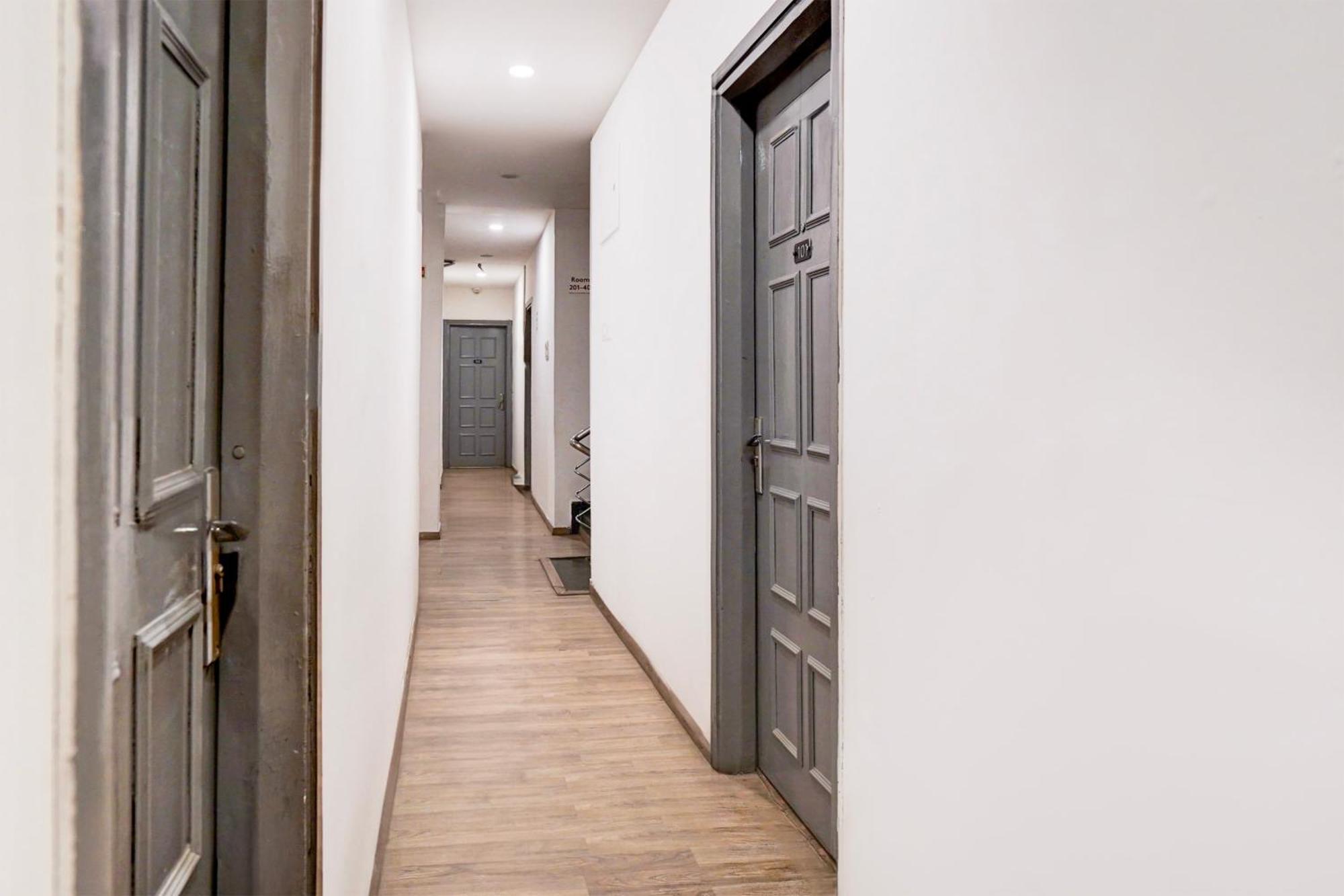 Отель Super Townhouse Nagpur Railway Station Экстерьер фото